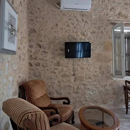 1 Au Calme Apartment *